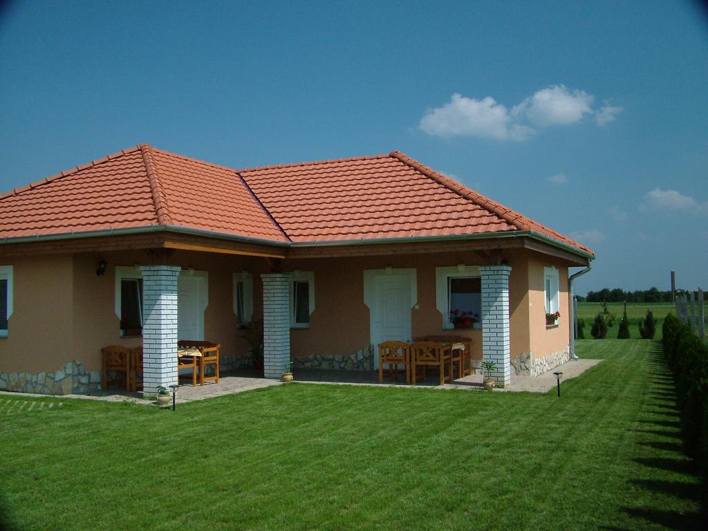 Horvathapartman Bük Exterior foto