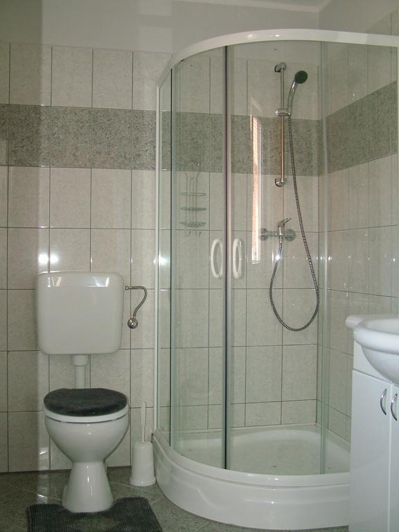 Horvathapartman Bük Zimmer foto